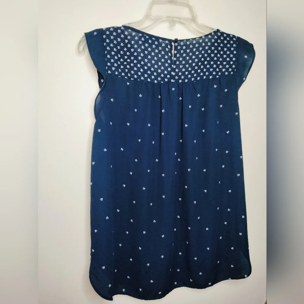 Loft (Size S) Navy Blue & White Print Butterfly Cap Sleeves Blouse